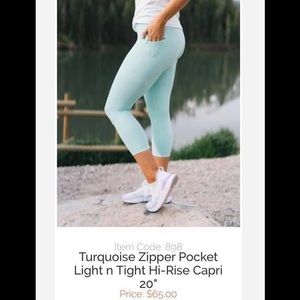 Zyia. Turquoise Zipper Pocket Light N Tight 20”